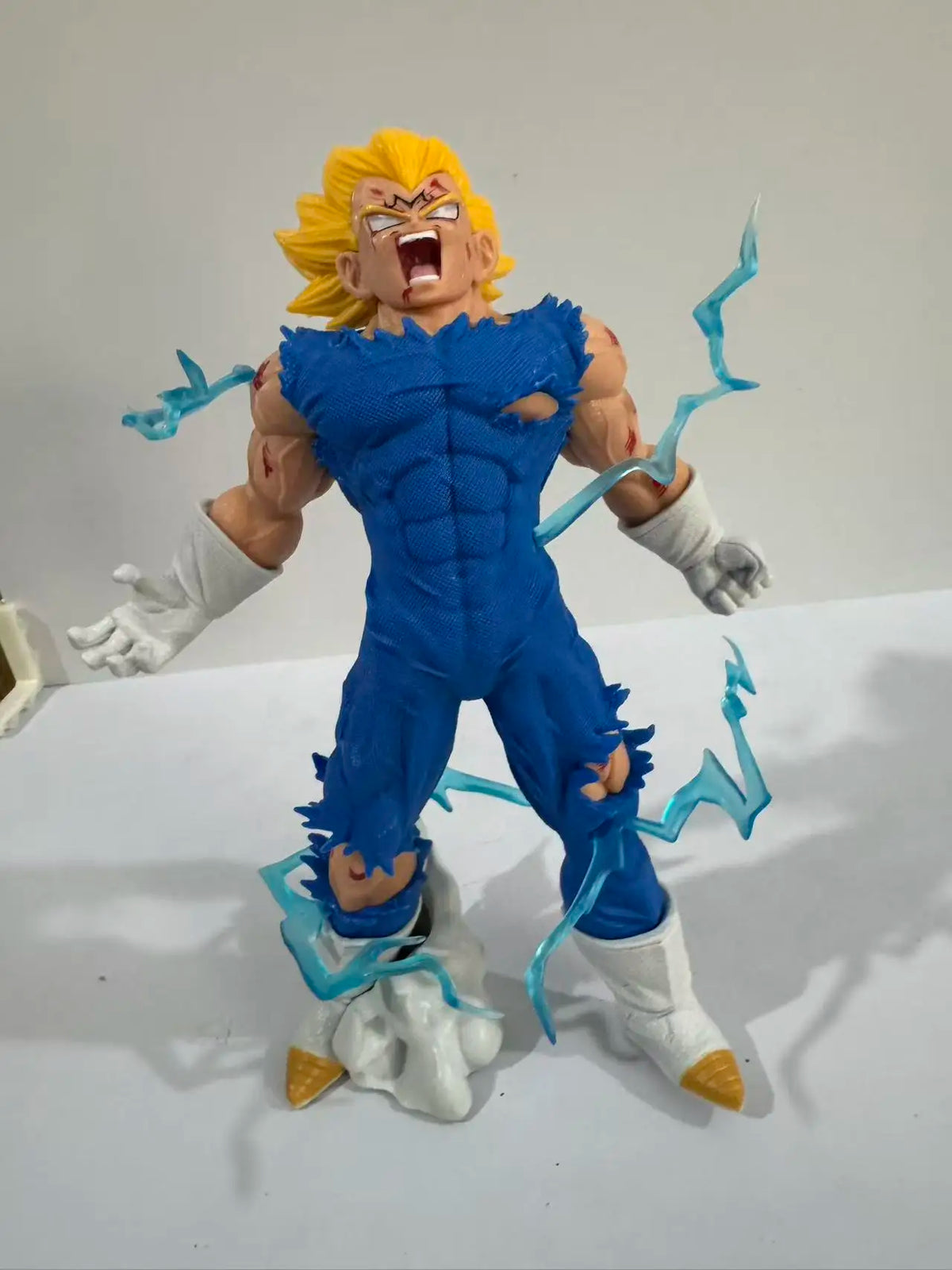 Bandai 27cm Dragon Ball Z Majin Vegeta Action Figure – Super Saiyan Self-Destruct Moment 1/12 Scale PVC Collectible Model Statue - A