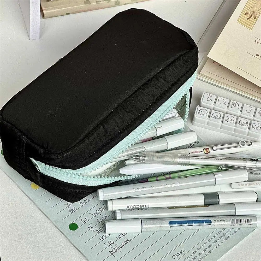 Solid Color Portable Zippered Pencil Bag - Product Photo 4