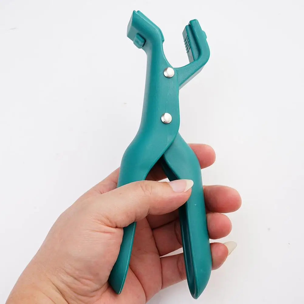 Non-Slip Anti-Scalding Bowl Clamp – Ergonomic Silicone & Nylon Kitchen Plate Gripper Tool - Product Photo 3