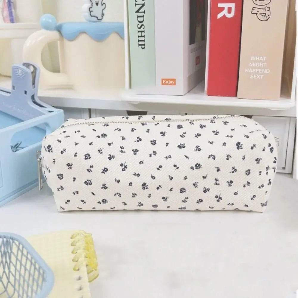 Cute Floral Pattern Pen Pouch – Multifunctional Large Capacity School Supplies Organizer - Product Photo 3