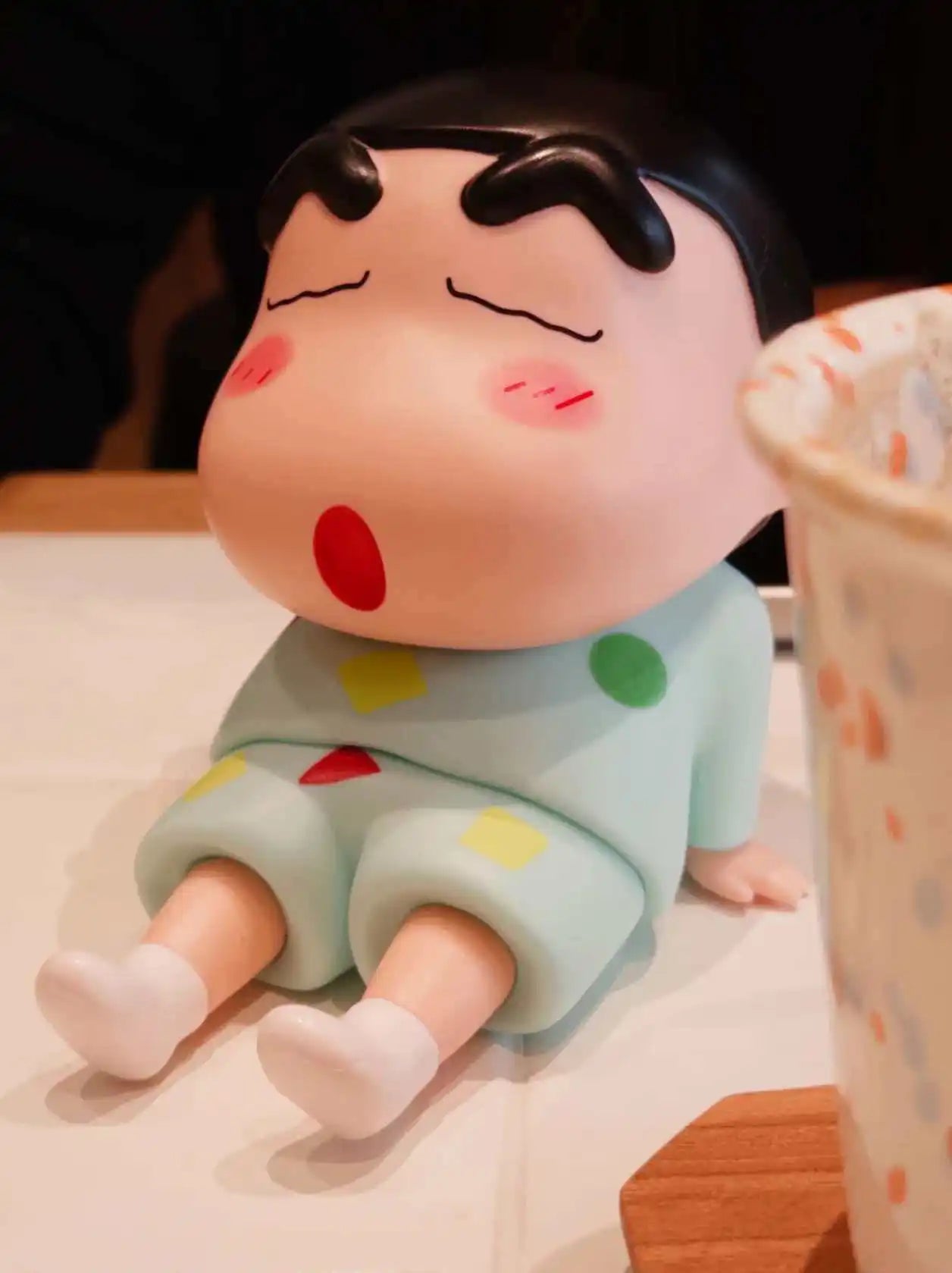 Crayon Shin-chan Anime Mobile Phone Stand – Bandai Desktop Figure Ornament - Product Photo 2