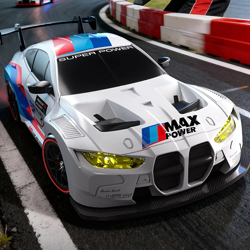 1:24 Scale 4WD RC Drift Car Model 933 – 20KM/H High Speed 2.4G 4x4 Remote Control Racer with Rechargeable Lithium Battery - Product Photo 6