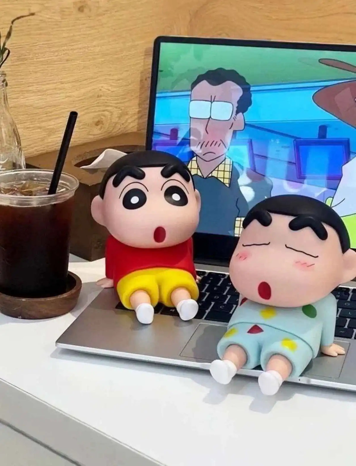 Crayon Shin-chan Anime Mobile Phone Stand – Bandai Desktop Figure Ornament - Product Photo 4