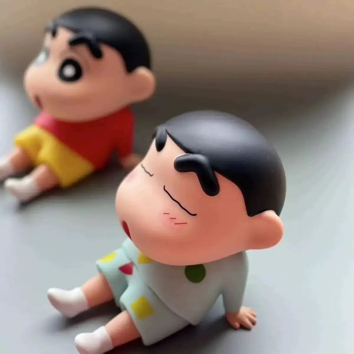 Crayon Shin-chan Anime Mobile Phone Stand – Bandai Desktop Figure Ornament - Product Photo 5