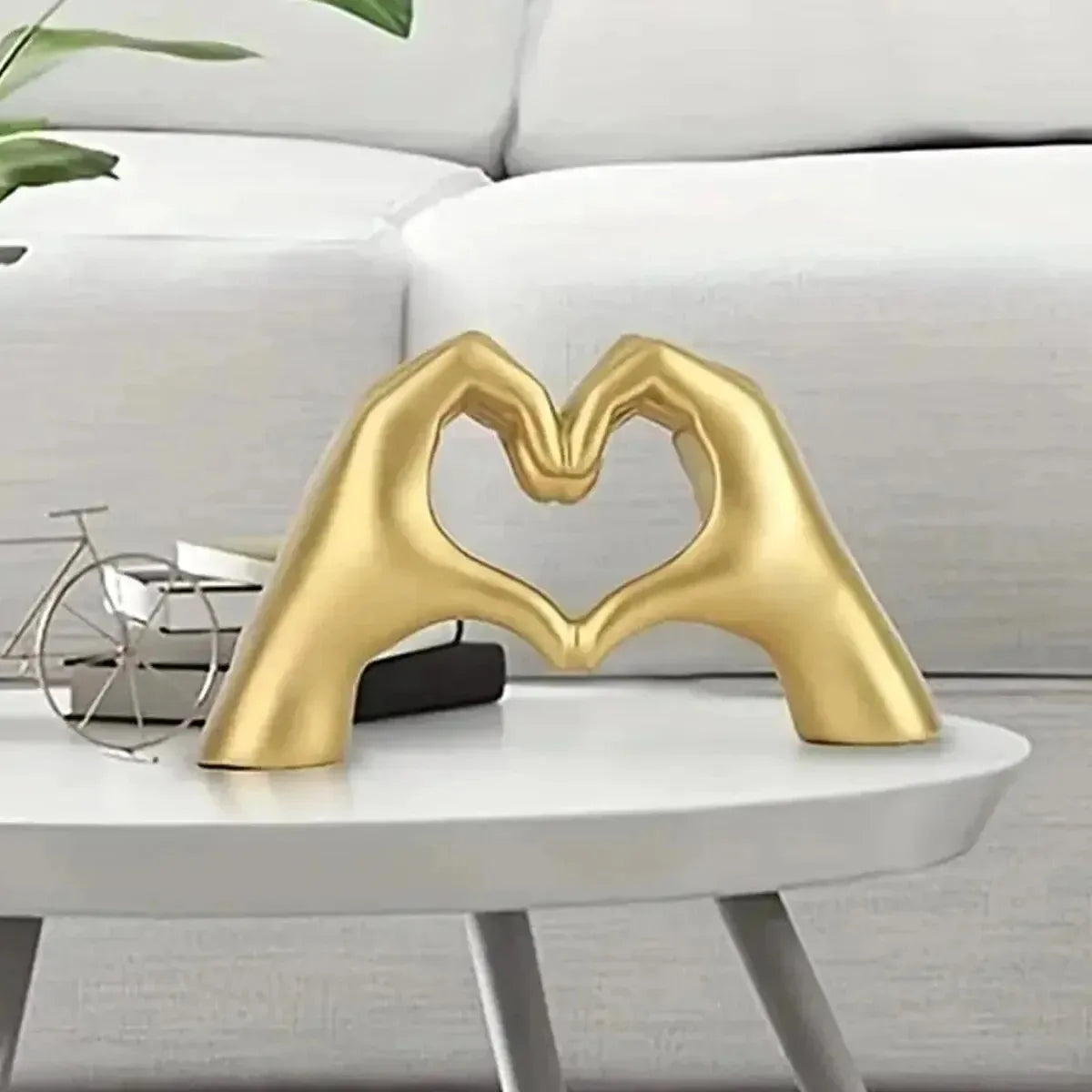 10cm Modern Abstract Heart Hand Gesture Statue – Personalized Resin Finger Love Sculpture for Desktop & Living Room Decor - Product Photo 2